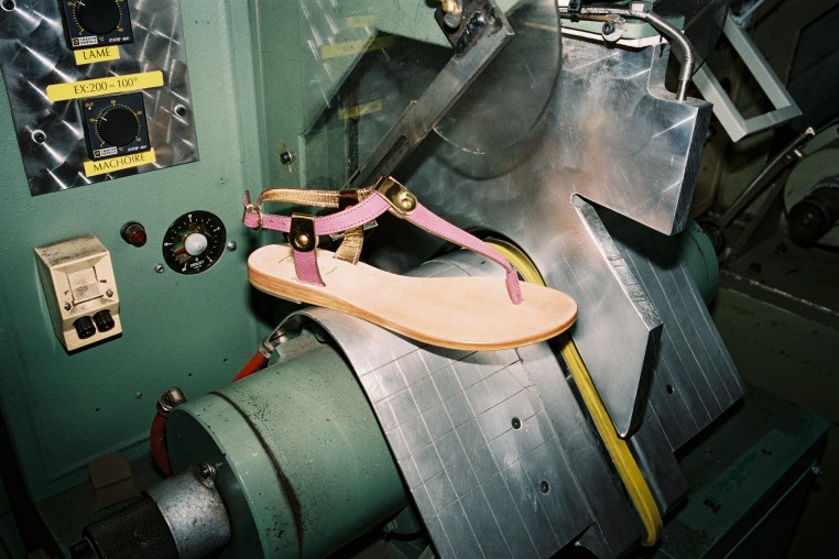 L’atelier Bocage permet de chausser des souliers remis à neuf tous les deux mois. 