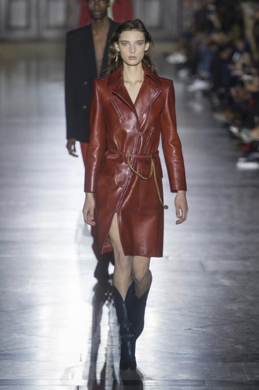 Manteau épuré en cuir de la Maison Givenchy